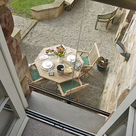 Summer House *